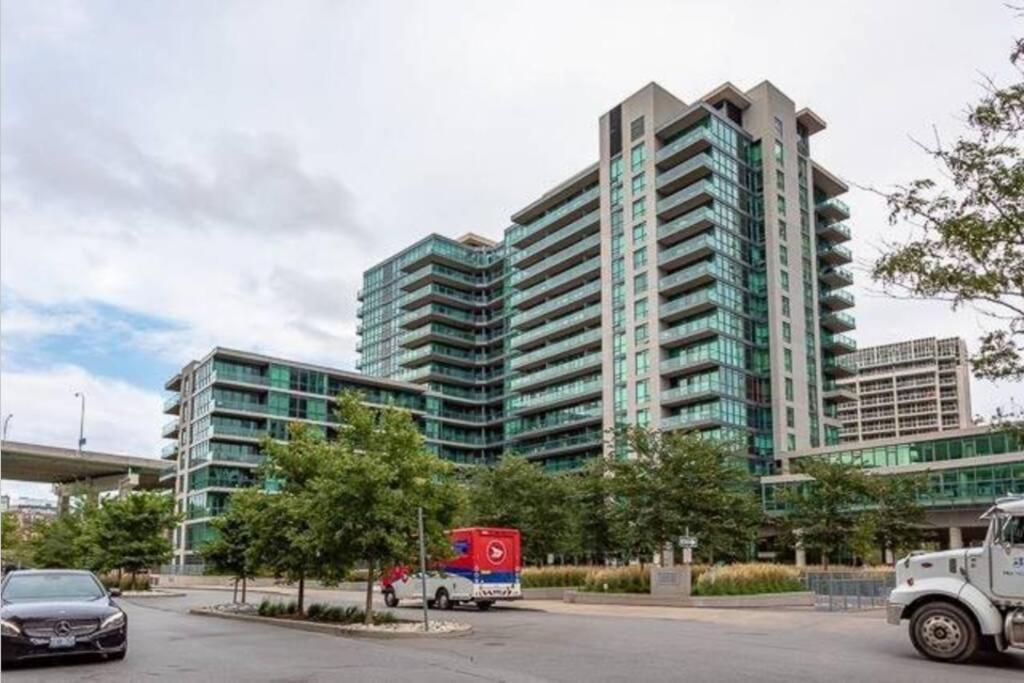 Luxury Suite With Private Patio In Downtown Toronto Exterior foto