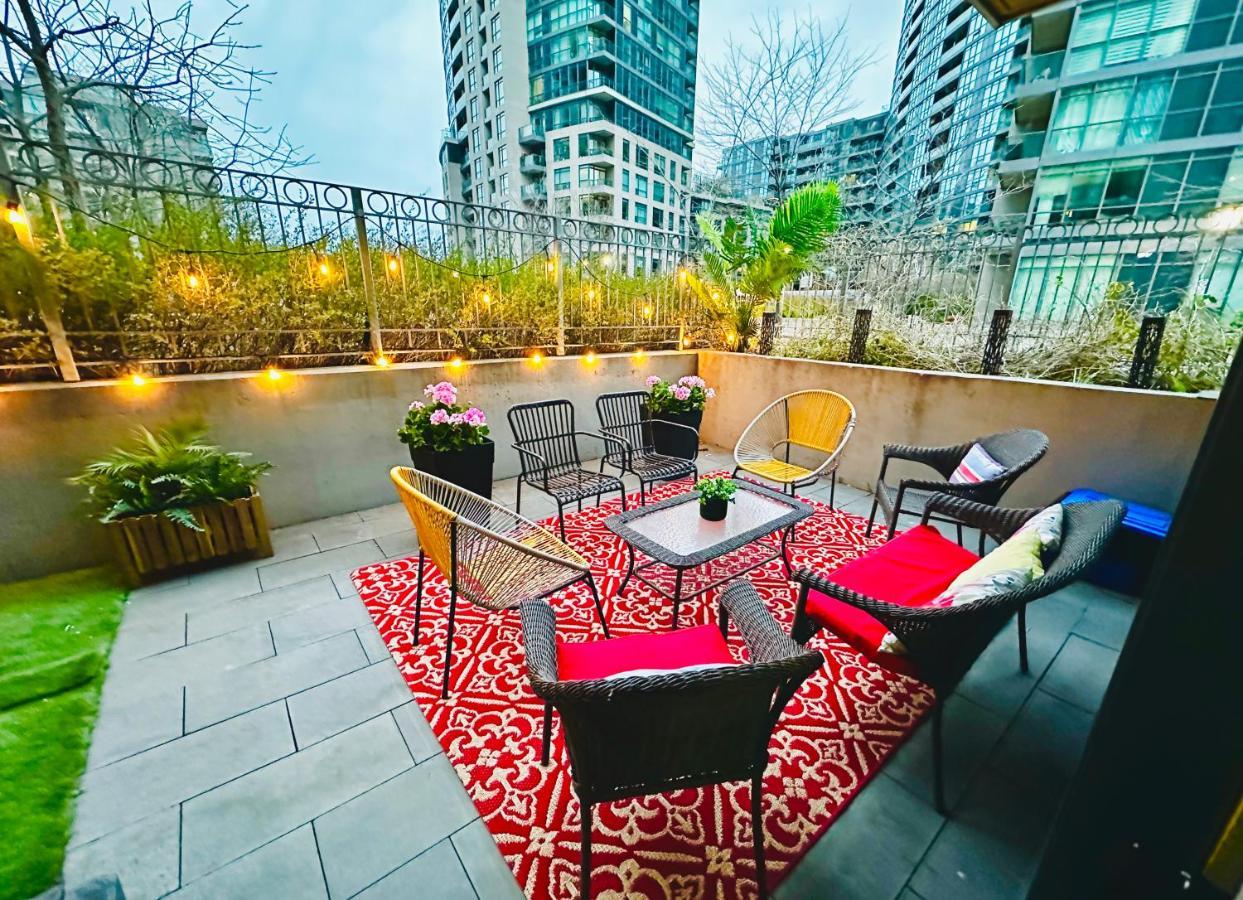 Luxury Suite With Private Patio In Downtown Toronto Exterior foto