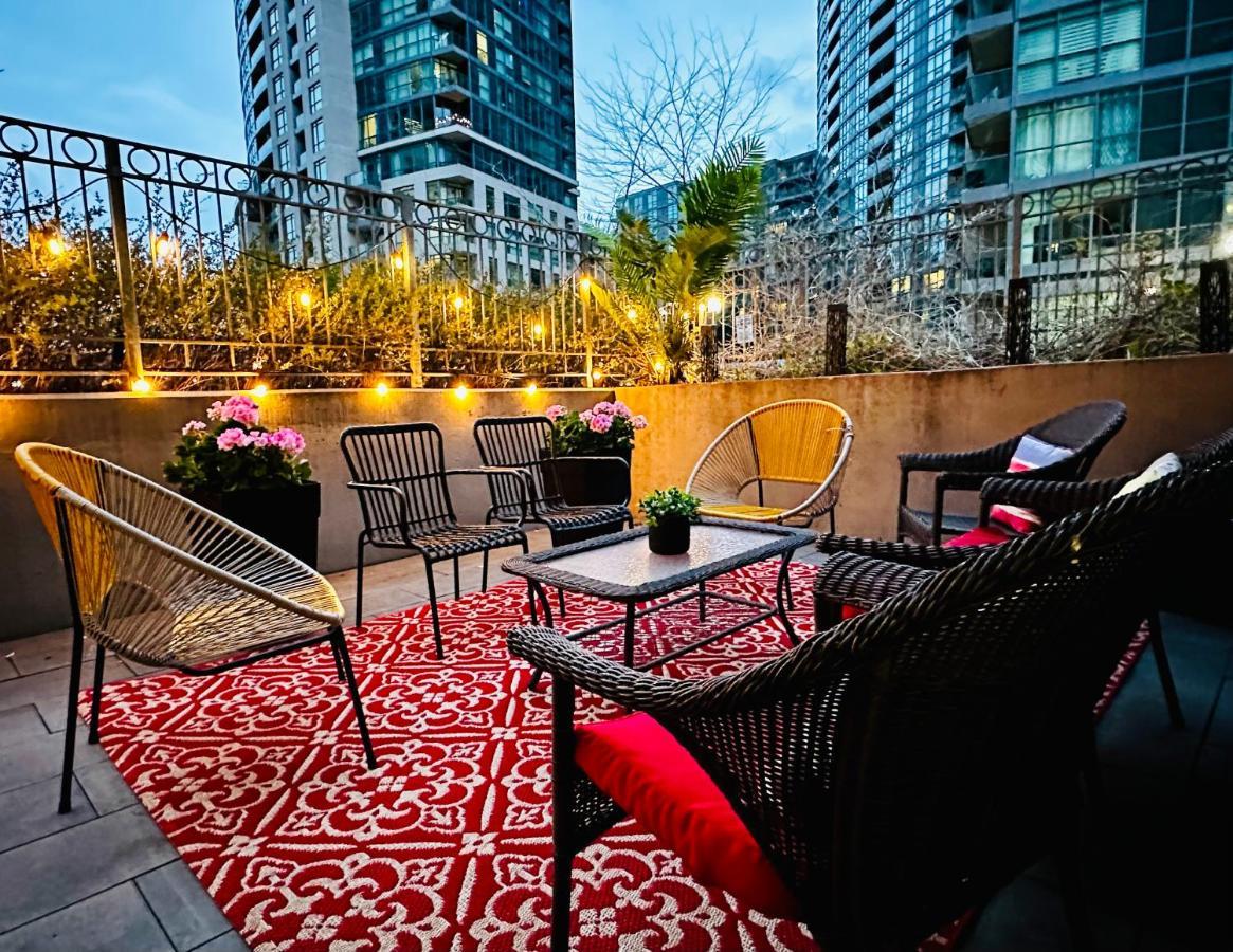 Luxury Suite With Private Patio In Downtown Toronto Exterior foto