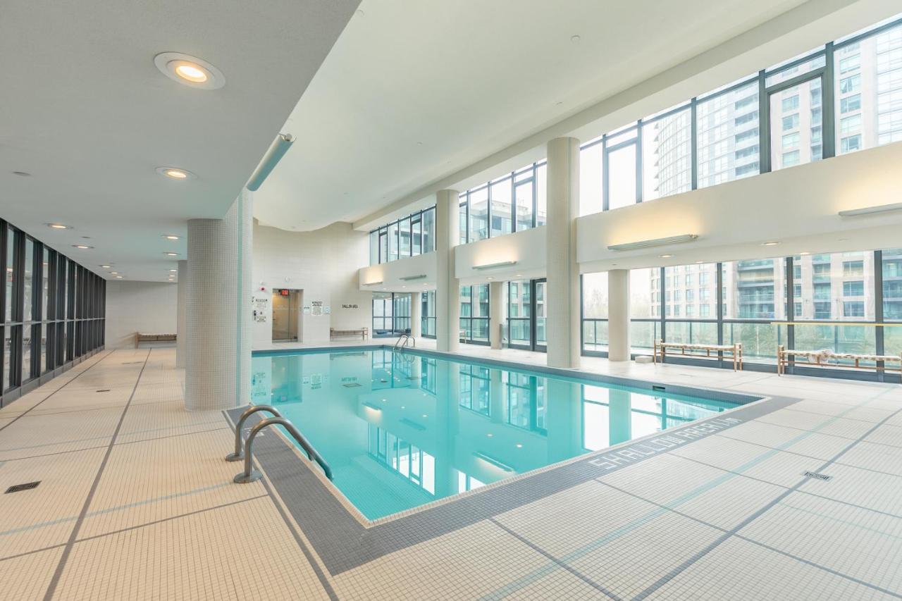 Luxury Suite With Private Patio In Downtown Toronto Exterior foto