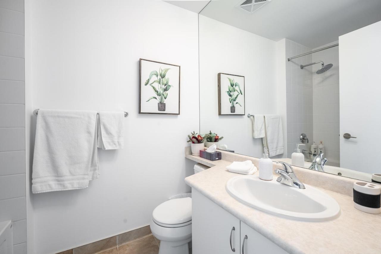 Luxury Suite With Private Patio In Downtown Toronto Exterior foto