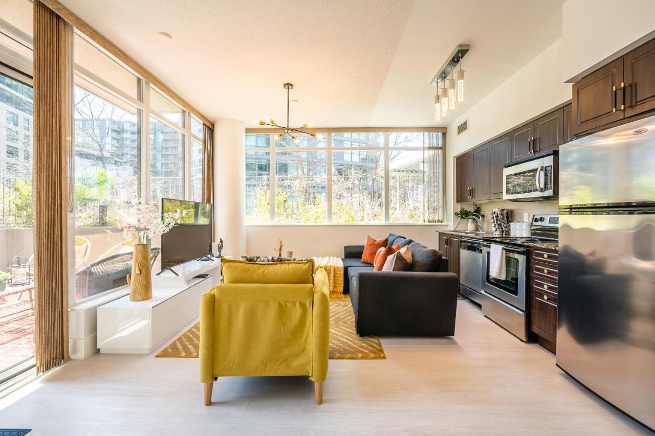 Luxury Suite With Private Patio In Downtown Toronto Exterior foto